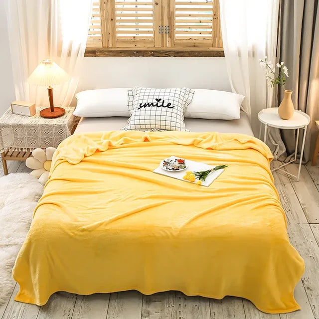 Large Luxury Soft Fleece Throw Blanket - Suitable for Every Weather
