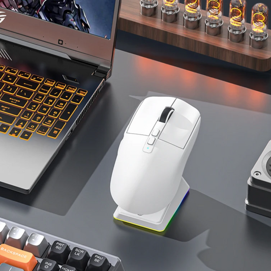 Wireless Gaming Mouse with Charging Dock – Adaptable to All Gaming Scenarios