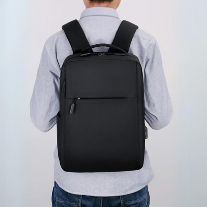 Anti-Theft Backpack – Protects against pickpocketing and theft