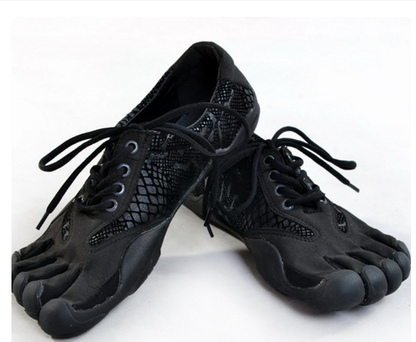 Lightweight Barefoot Five Finger Shoes - Breathable mesh keeps feet cool